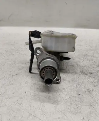 Ford Focus Master brake cylinder