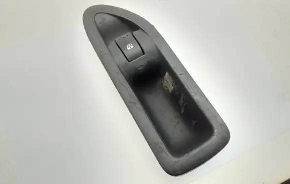 Renault Laguna II Electric window control switch 8200016013