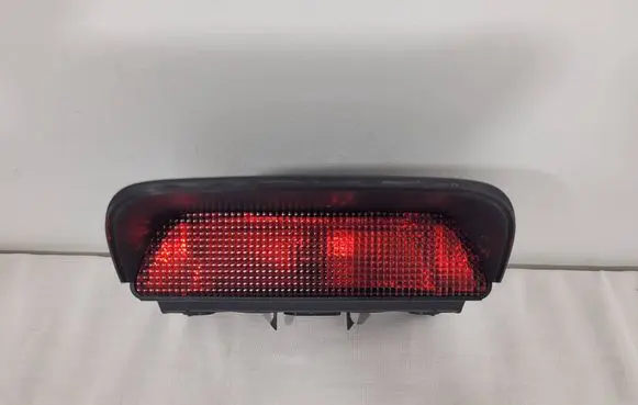 Honda CR-V Third/center stoplight P6939