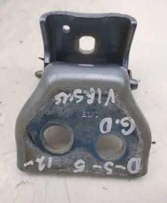 Rear door upper hinge
