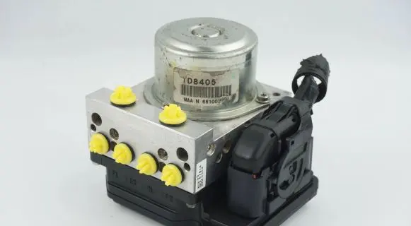Nissan Leaf I (ZE0) ABS Pump 476604NC0B