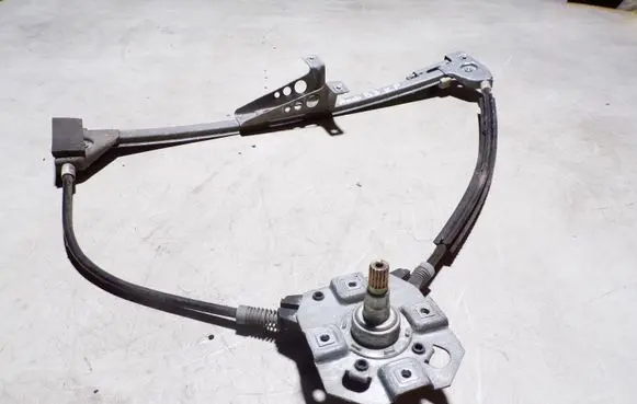 Audi 80 90 B3 Front door manual window regulator 893837399