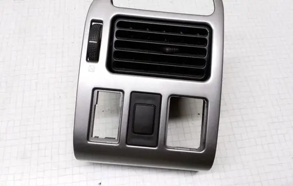 Toyota Avensis T220 Dashboard side air vent grill/cover trim 5568605030LHD 5566120220