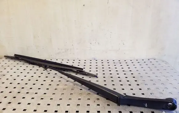 Hyundai ix35 Front wiper blade arm