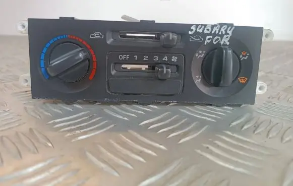 Subaru Forester SF Climate control unit