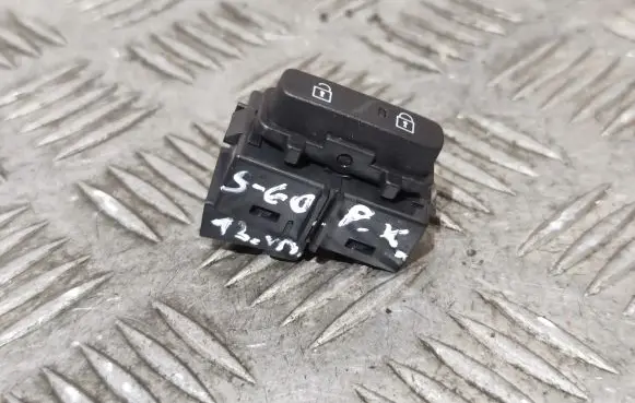 Volvo S60 Central locking switch button 31318989