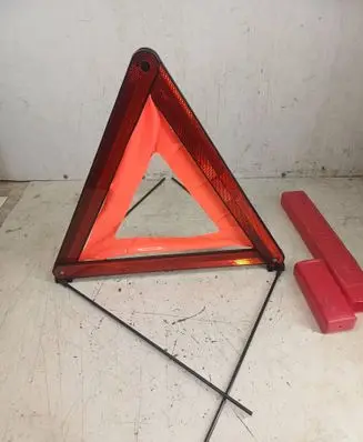 Volvo XC90 Emergency warning sign N73763
