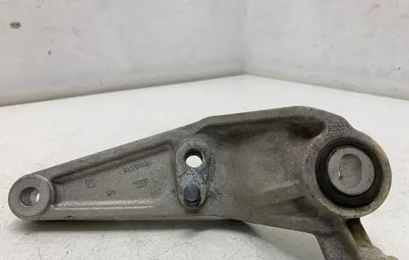 Opel Corsa E Gearbox mounting bracket 13130723 13185905