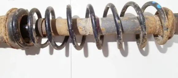 Volkswagen Golf III Rear coil spring