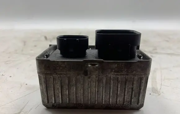 Opel Insignia A Glow plug pre-heat relay 55563423