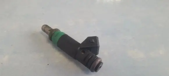 Volvo S40, V40 Fuel injector 97mf9f593bc 97mf-9f593-bc