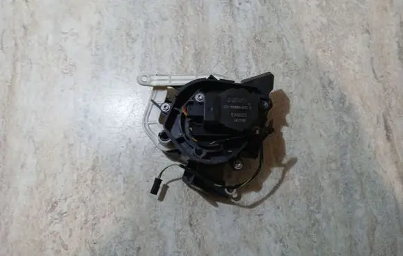 BMW 1 E81 E87 Air flap motor/actuator EAB222