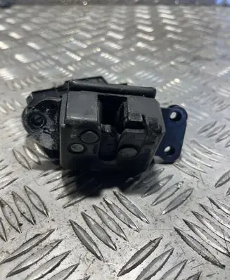 Toyota Avensis T270 Loading door lock 