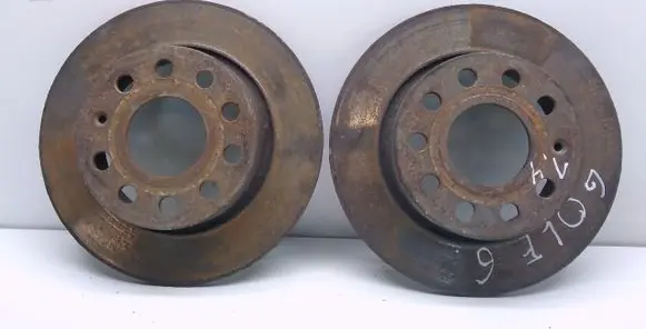 Volkswagen Golf VI Rear brake disc
