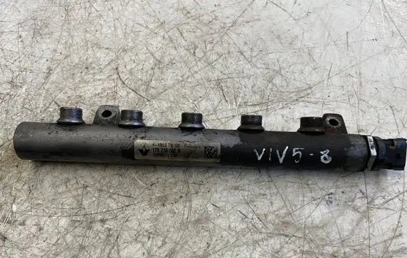 Opel Vivaro Fuel main line pipe 175210542R