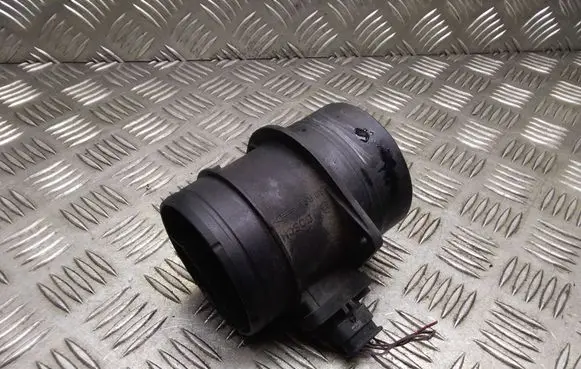 Skoda Yeti (5L) Mass air flow meter 03L906461A 0281002956