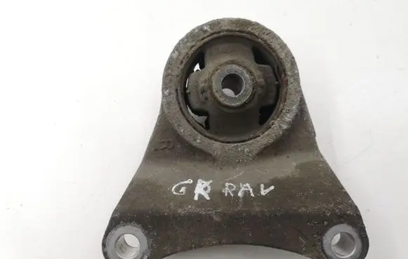 Toyota RAV 4 (XA30) Engine mount bracket