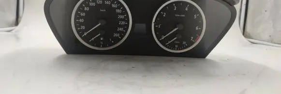 BMW 5 E60 E61 Speedometer (instrument cluster) 110080213 62116983145 6983145