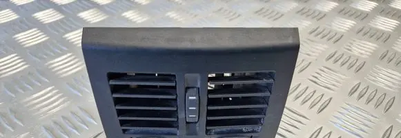 Skoda Octavia Mk2 (1Z) Rear air vent grill 1Z0819203