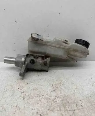 Toyota Avensis T270 Master brake cylinder 0204Y24692