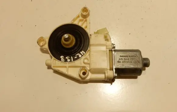 Mercedes-Benz C AMG W204 Rear door window regulator motor A2048200642 2048200642 42138