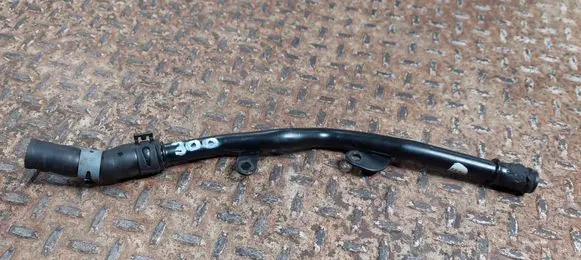 Volkswagen Tiguan Allspace Engine coolant pipe/hose 06K121085H 06K121085A