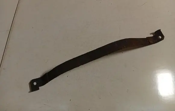 Nissan Micra Fuel tank mounting bracket