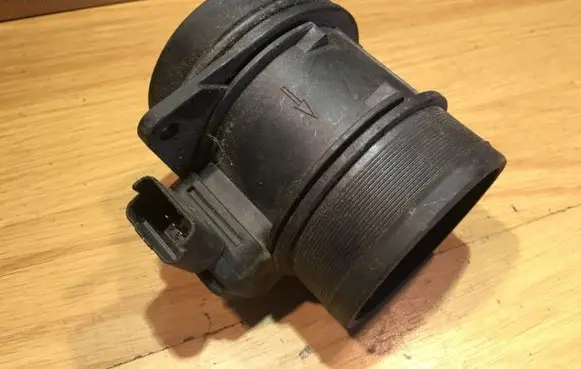 Peugeot 607 Mass air flow meter 5WK97001