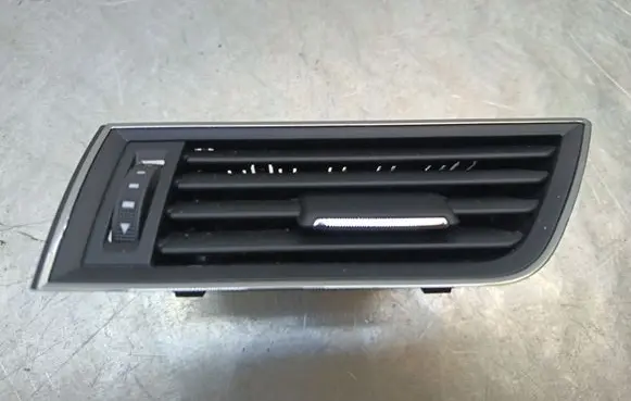 Skoda Superb B8 (3V) Dashboard side air vent grill/cover trim 3V0819701C