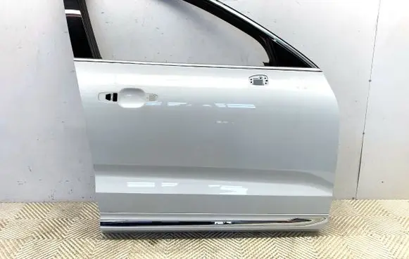 Volvo XC60 Front door