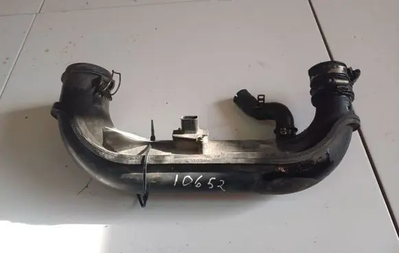 Intercooler hose/pipe