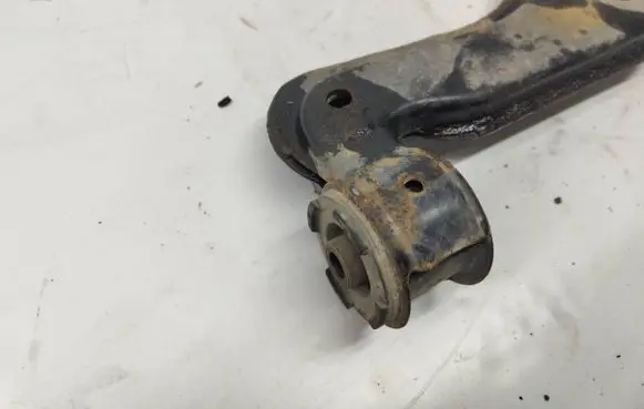 Opel Astra H Front lower control arm/wishbone