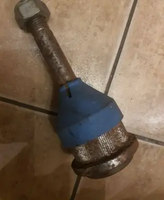 Front wheel hub spindle knuckle