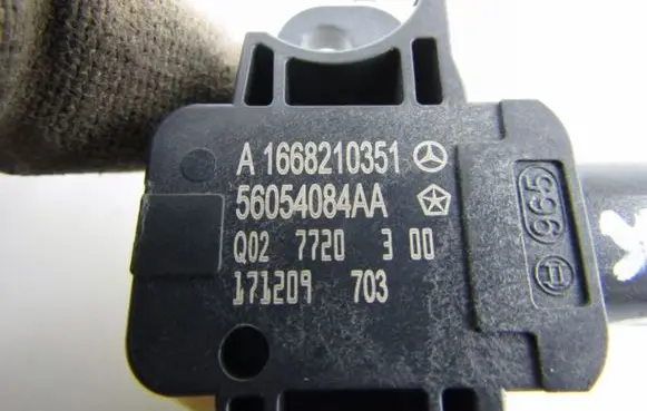 Mercedes-Benz A W176 Airbag deployment crash/impact sensor A1668210351