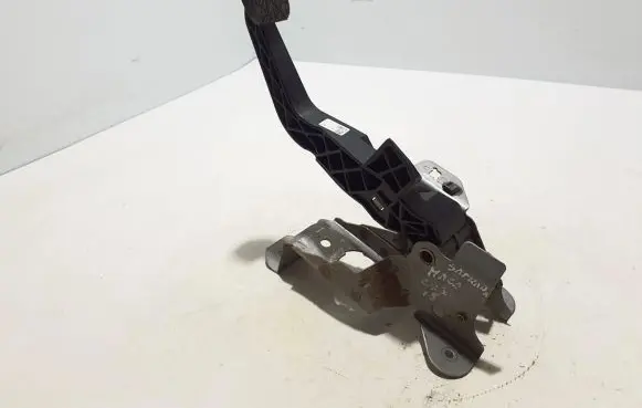 Clutch pedal