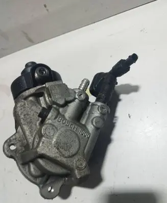 Skoda Superb B6 (3T) Fuel injection high pressure pump 03L130715D 0445010514