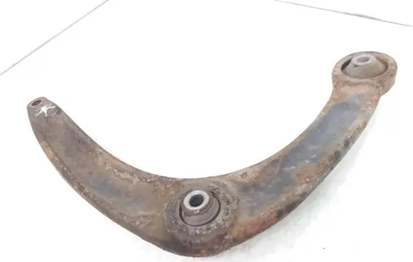 Peugeot 308 Front lower control arm/wishbone 566793