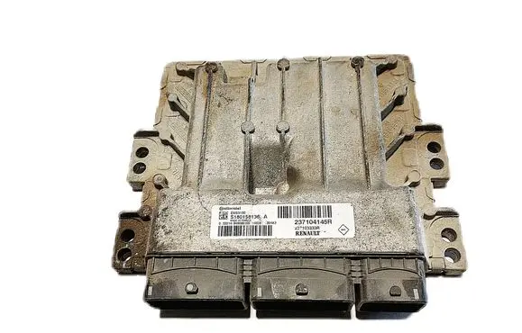 Renault Clio IV Engine control unit/module 237104145R