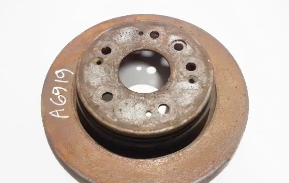 Honda FR-V Rear brake disc neventiliuojamas