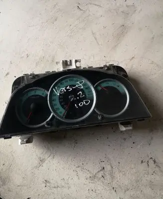 Toyota Corolla Verso AR10 Speedometer (instrument cluster) 838000F082A