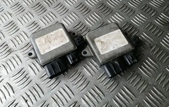 Coolant fan relay