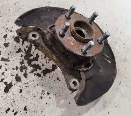 Subaru Impreza III Front wheel hub spindle knuckle