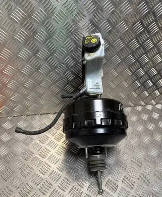 Volkswagen PASSAT B8 Brake booster