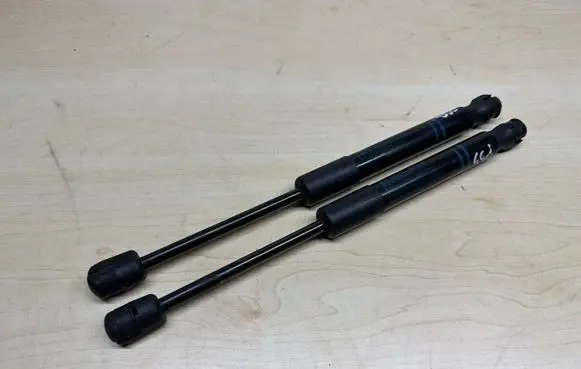 BMW 4 F32 F33 Front bonnet/hood damper/strut 7239233