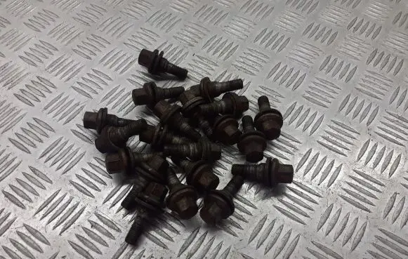 Peugeot 308 Nuts/bolts 