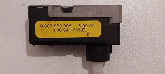 Volkswagen Sharan Headlight level adjustment motor 1J0941295E 0307853305