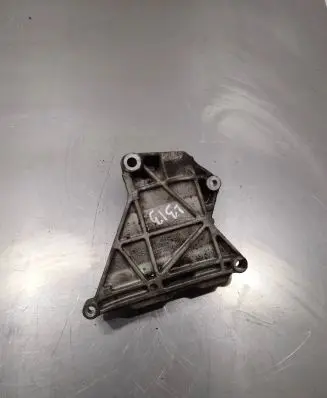 Volkswagen Transporter - Caravelle T5 Engine mounting bracket 070903143C