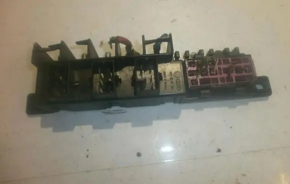 Volkswagen Golf IV Fuse box set 8L0941822