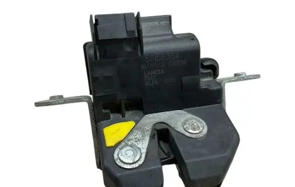 Fiat 500L Tailgate/trunk/boot lock/catch/latch 51958384 130808