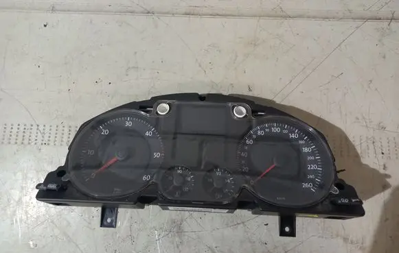 Speedometer (instrument cluster)